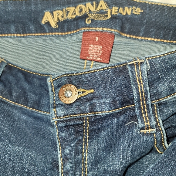 Arizona Bermuda Jean Shorts - Picture 3 of 3